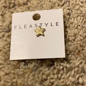Gold Star Pin by Fleastyle